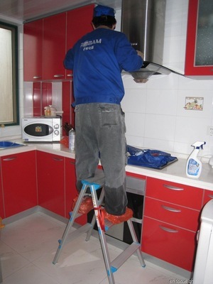 清洗及保潔服務(wù)-家電行業(yè)激烈競(jìng)爭(zhēng)中如何尋找新利潤(rùn)|家電經(jīng)銷商增值投資好項(xiàng)目-清洗.